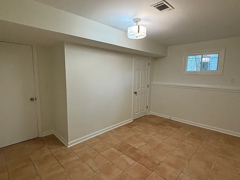 2215 Ranch Trl — Photo 11