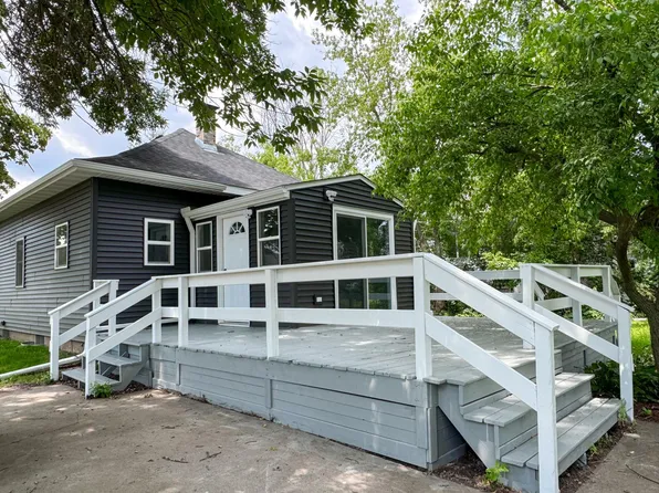 400 Oak St, Grasston, MN 55030