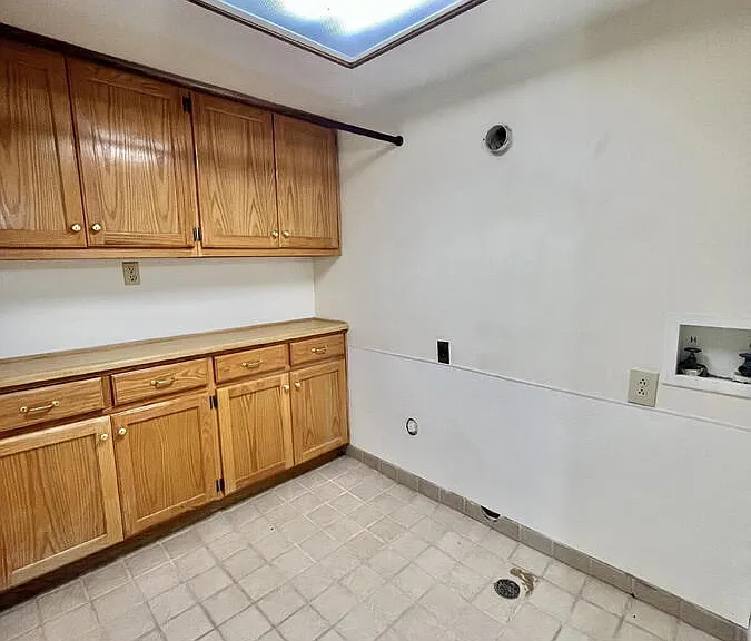 2204 Bainbridge Rd — Photo 38