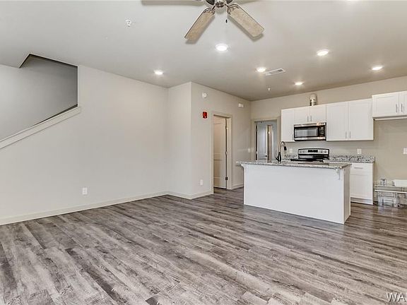 5th image of 1110 17th St #203