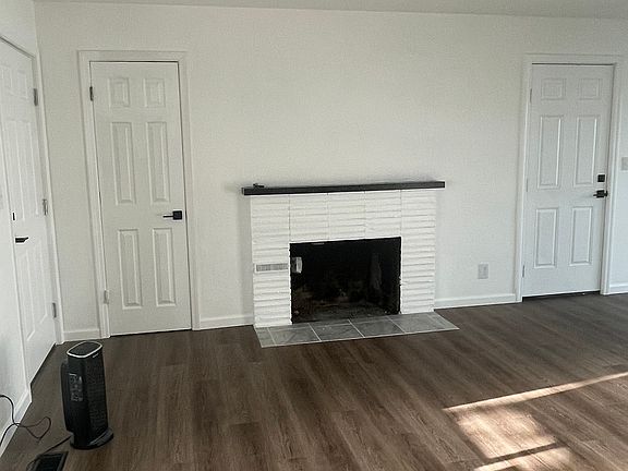 2nd image of 1605 Powell St SE