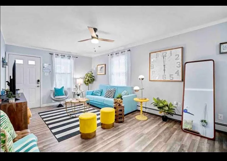 202 N Sacramento Ave #2 — Photo 5
