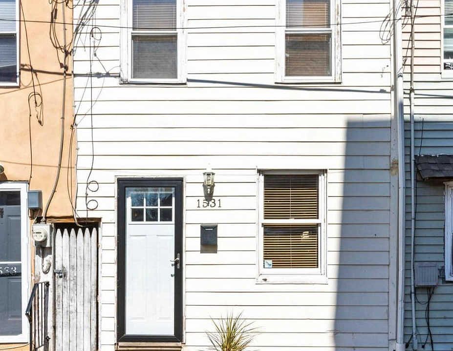 1st image of 1531 Earl St