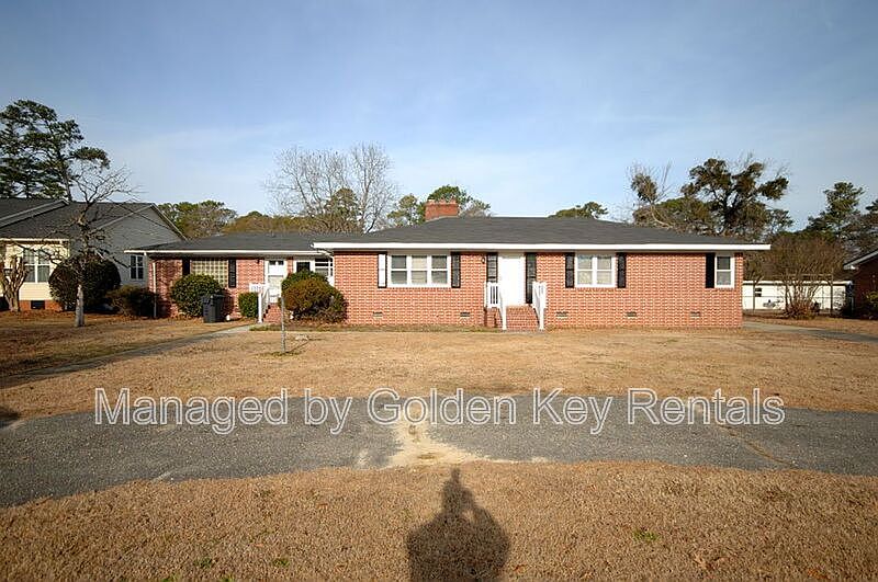 1st image of 1915 N Berkeley Blvd