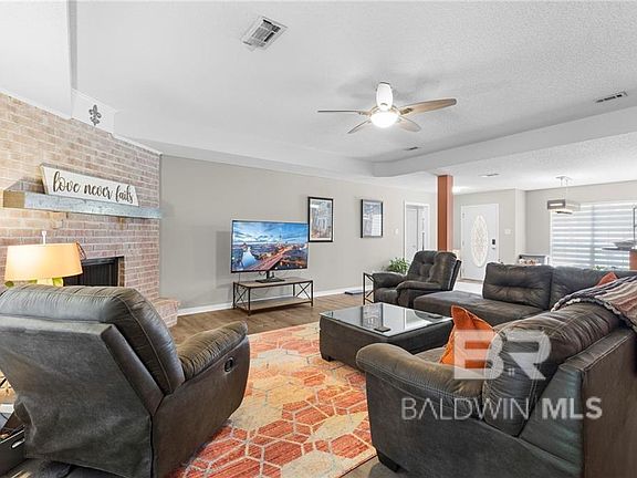 5th image of 111 Kingswood Dr