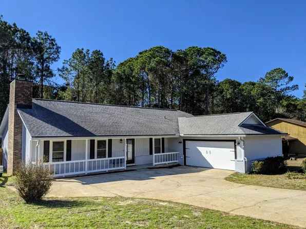 805 Ridgewood Cv W, Niceville, FL 32578