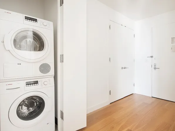 61-55 Junction Boulevard image 7 of 15