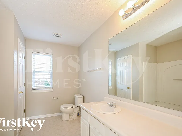 11138 Guy St — Photo 9