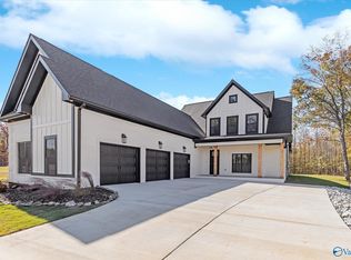 13657 Plainfield Dr, Athens, AL 35613