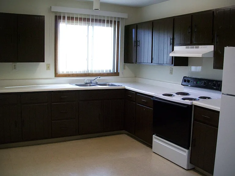 645 E Rose St #5 — Photo 3