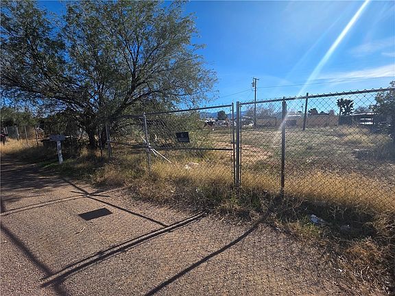 4th image of 3724 E Lum Avenue