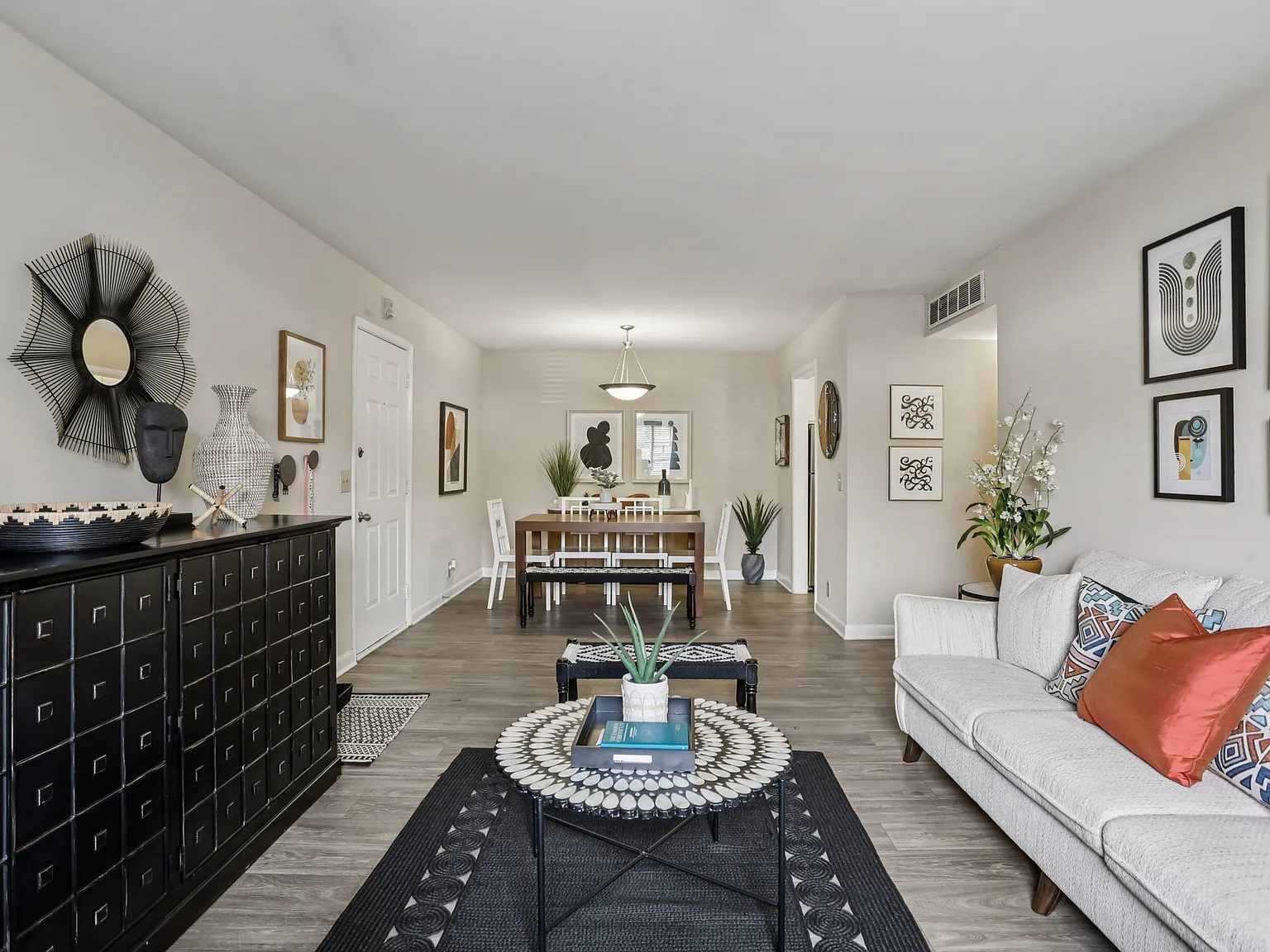 The Brentwood — Photo 2