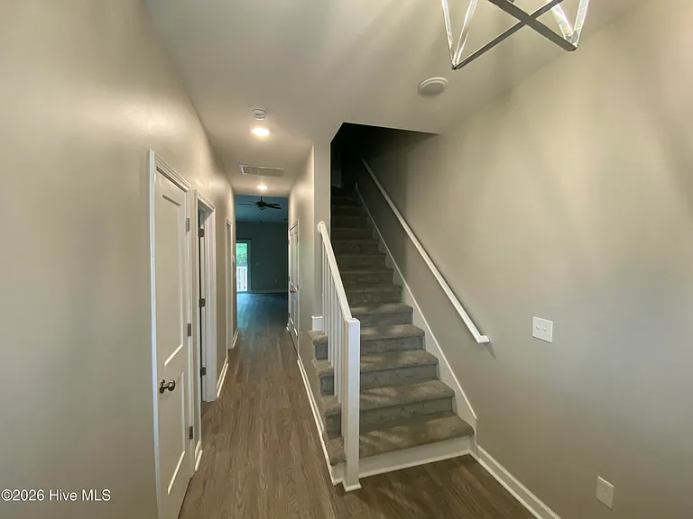 155 Lincoln Place Cir — Photo 1