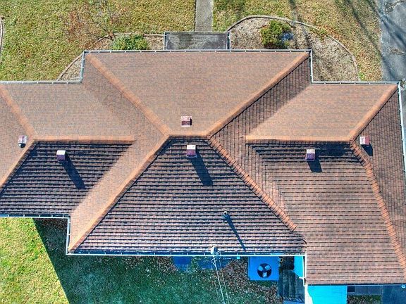 4th image of 1604 Hermitage Dr