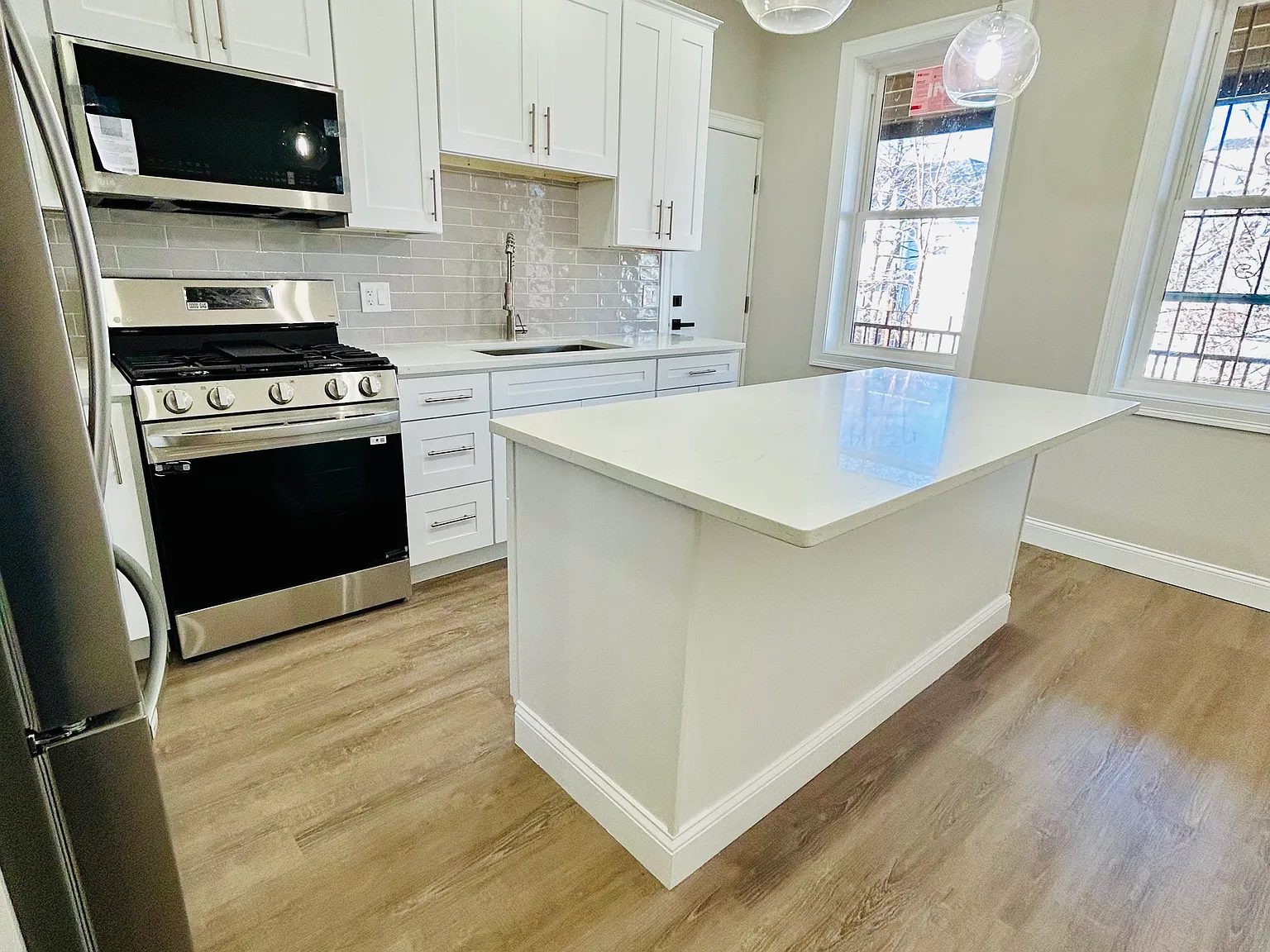 3 bed, $3,700 — Photo 4