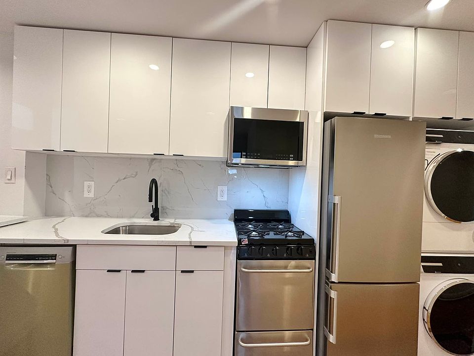 1st image of 104 2nd Ave APT 23