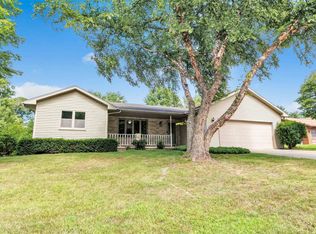 2737 Brookhaven Ct, Green Bay, WI 54311