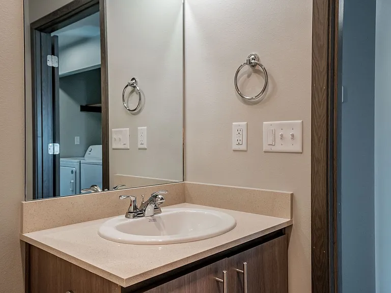 Birch Place Apartments — Photo 41
