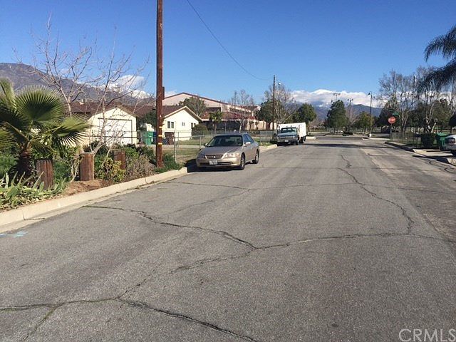 2nd image of 26872 Royce Ln