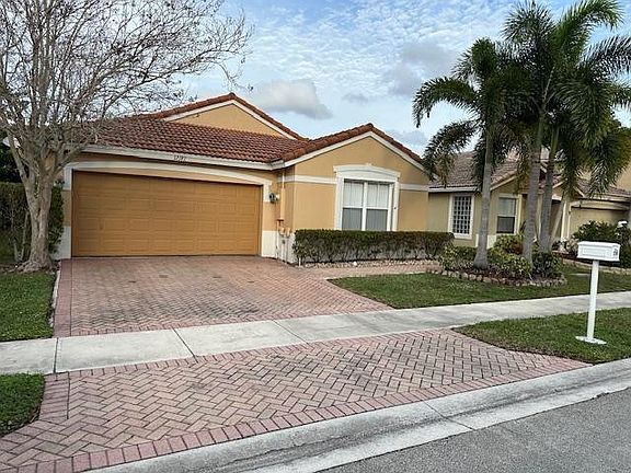 3rd image of 12181 NW 51st Court