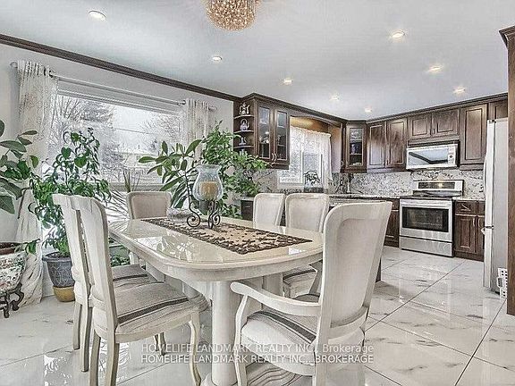 3rd image of 78 Bristol Rd