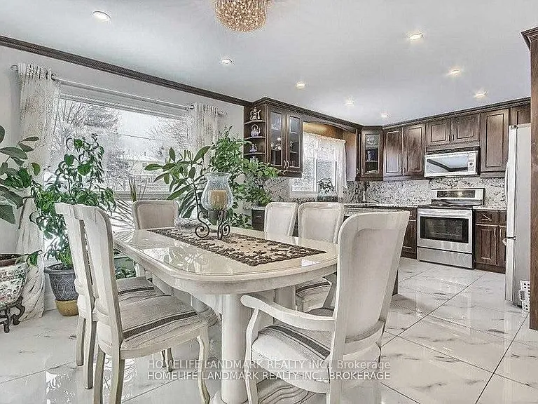 78 Bristol Rd — Photo 3