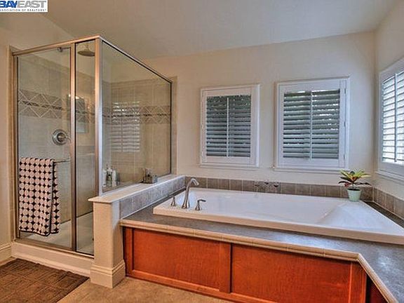 5th image of 600 E Weddell Dr Spc 202
