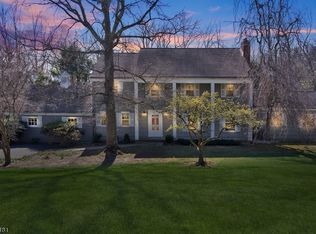 25 Shalebrook Dr, Morristown, NJ 07960