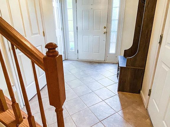 2nd image of 11 Wisteria Dr