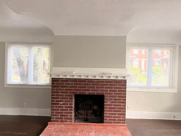 1601 Holyrood Rd — Photo 9