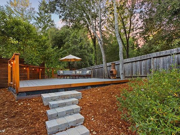 4th image of 187 Oak Knoll Ct