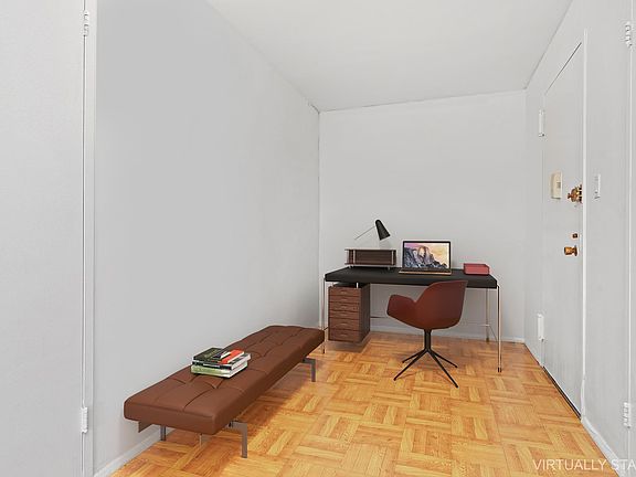 4th image of 215 Adams St APT 17C