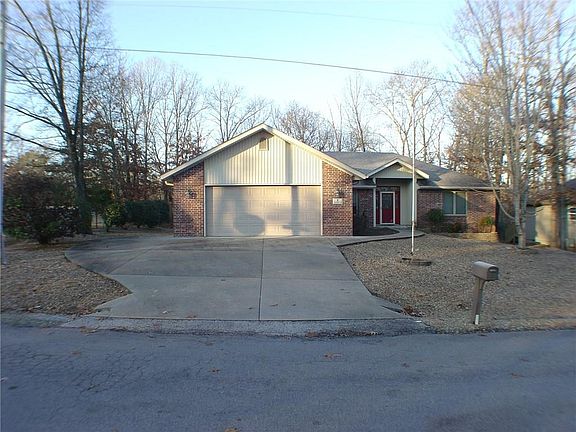 2nd image of 1 Yarmouth Dr