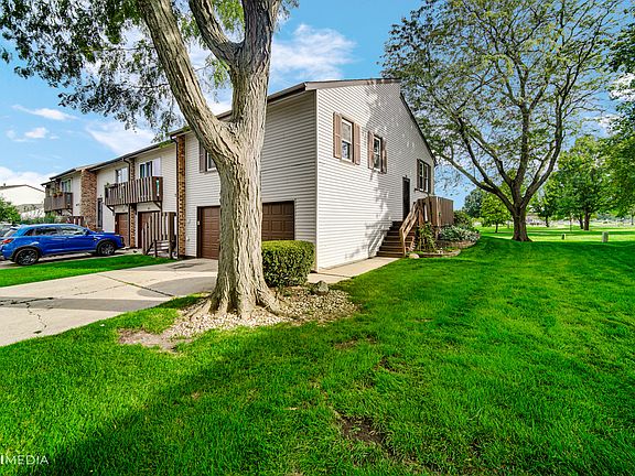 2nd image of 7727 W Grovewood Ln