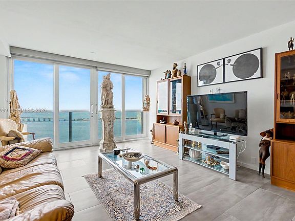 5th image of 1541 Brickell Ave #B2904