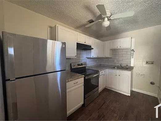 557 Simmons St NW #B — Photo 10