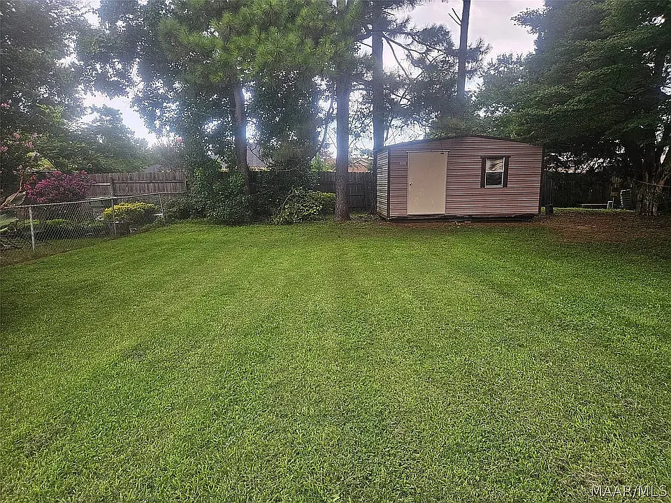 1624 Vista View Dr — Photo 2