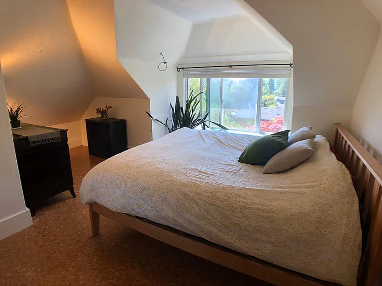 Larger bedroom