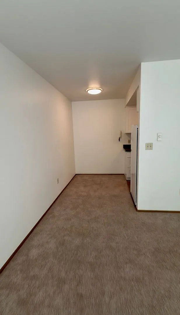 Mondrian Apartments — Photo 3