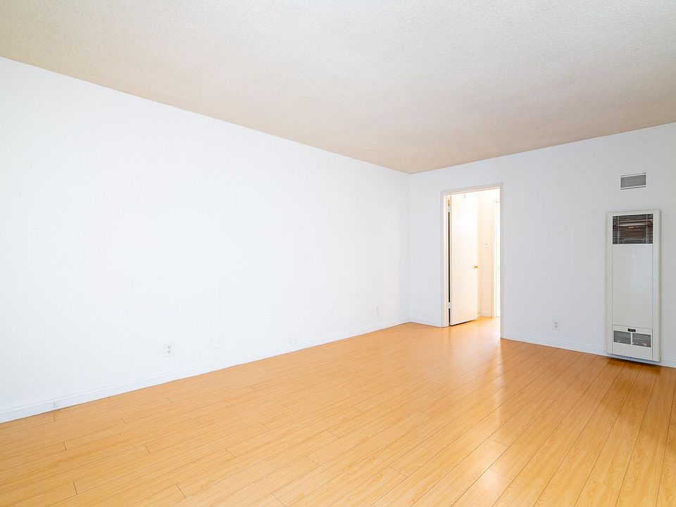 1st image of 3562 Jasmine Ave APT 3