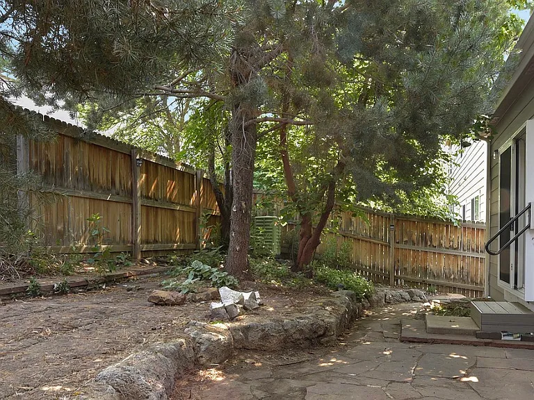 6821 W Remington Pl — Photo 16
