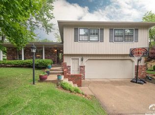 810 W 29th St, Lawrence, KS 66046