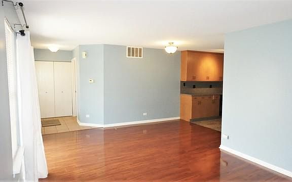 4th image of 161 W Hamilton Dr