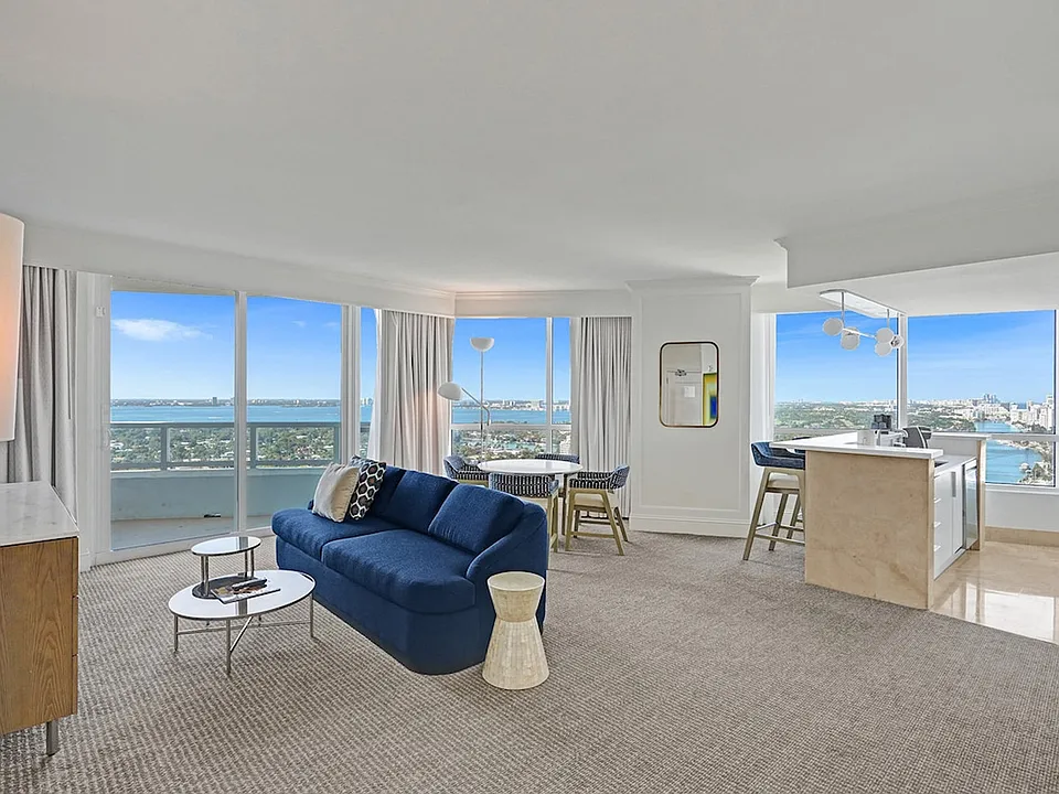 4401 Collins Ave #ID1540502P