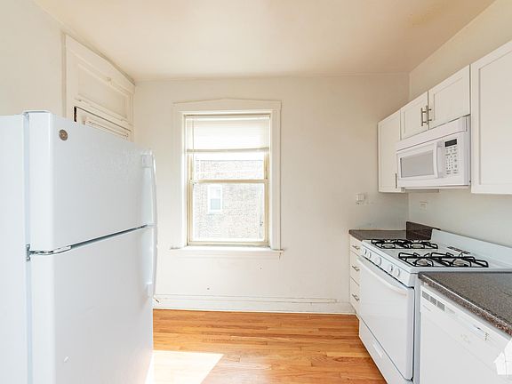 5th image of 4101 N Sacramento Ave APT G