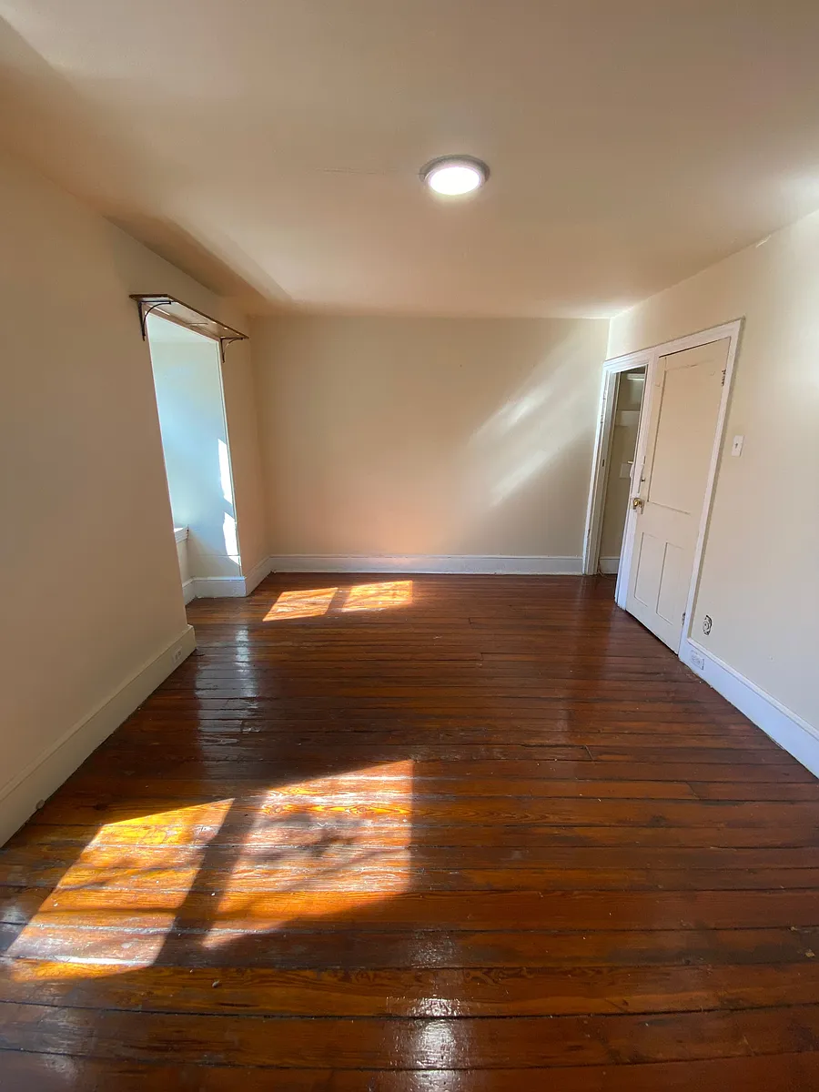 Building Photo - 3811 Baring St #2