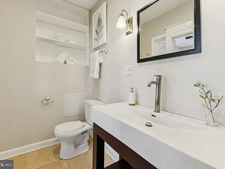 226 Rhode Island Ave NW — Photo 23