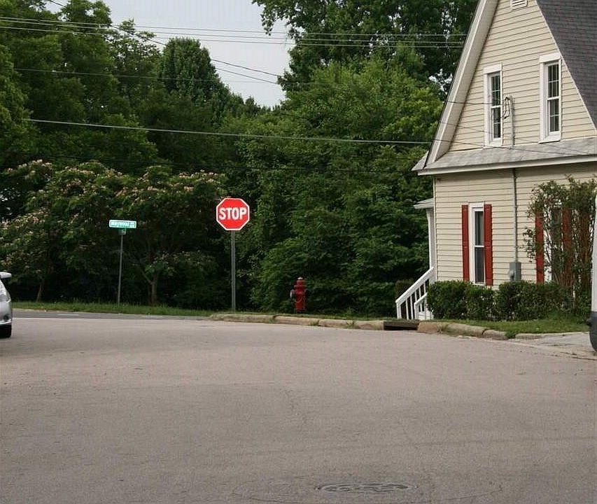 2nd image of 337 Summit Ave