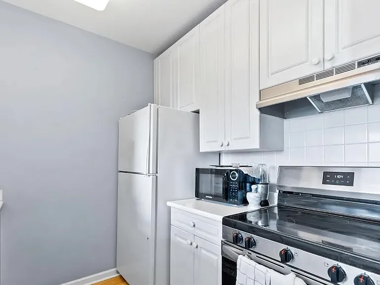 20 2nd St #2601 — Photo 7
