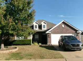 1315 W Fir St, Rogers, AR 72758